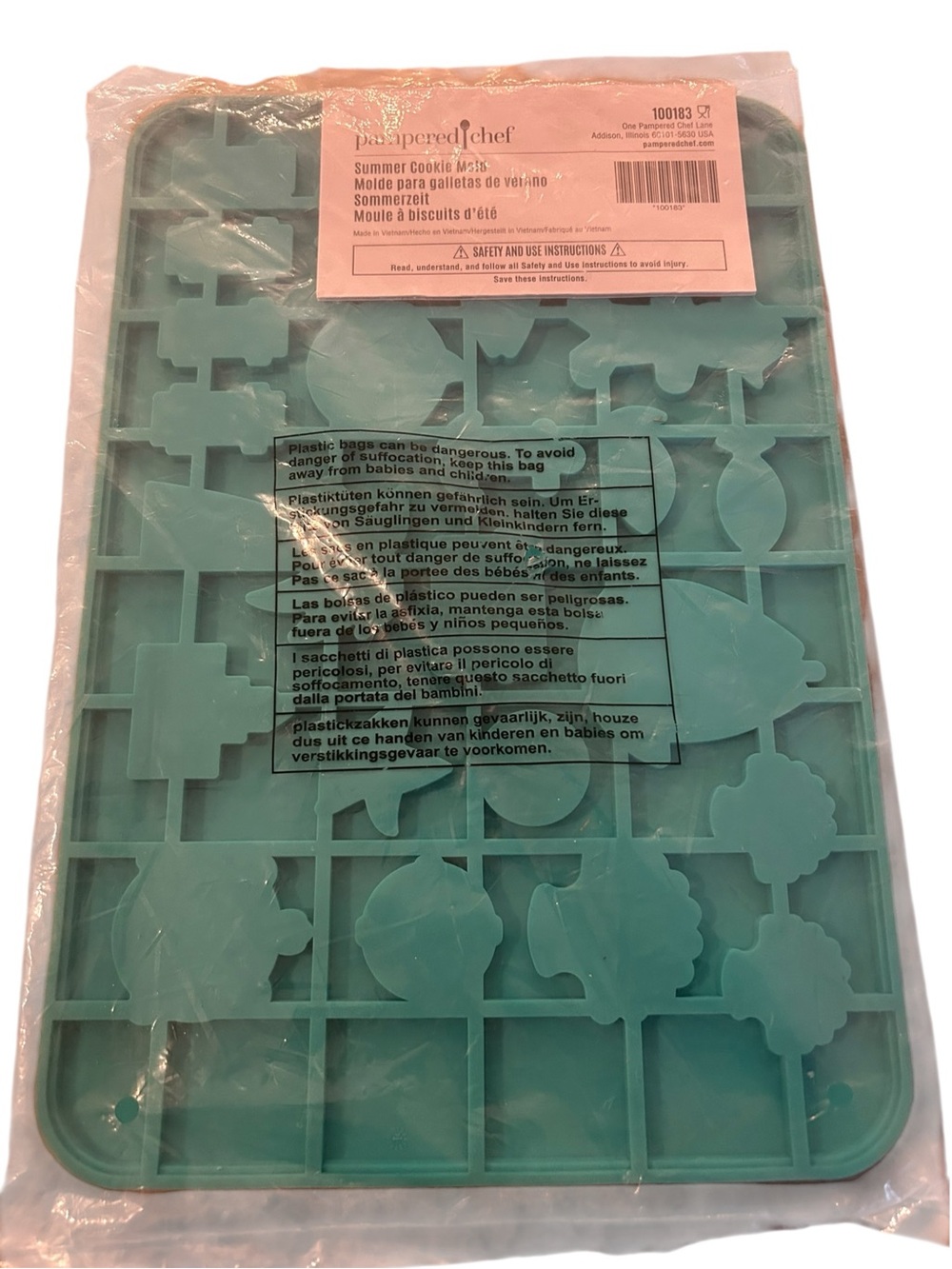 Pampered chef Cookie Mold Packaging new